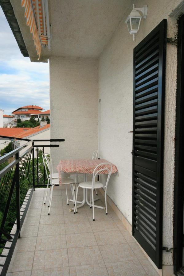 Apartments With A Parking Space Novi Vinodolski - 5514 Экстерьер фото